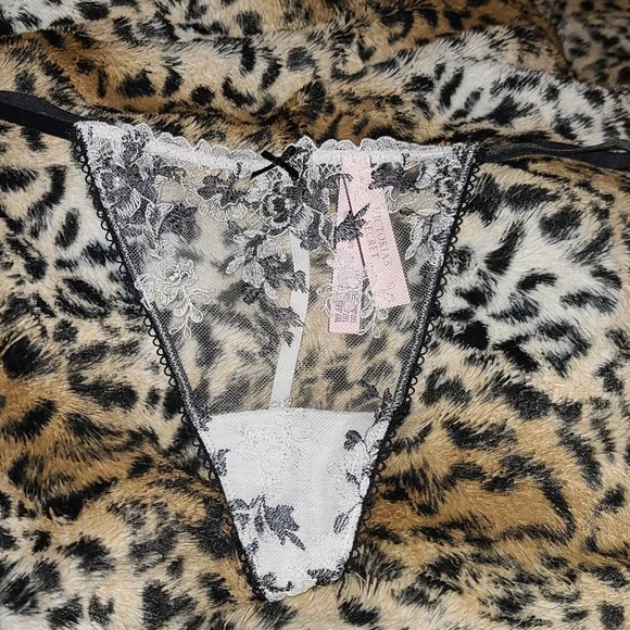 Victoria Secret Panty - Picture 3 of 10